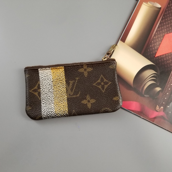 LOUIS VUITTON Beautiful Key pouch cleft Voyage Monogram Limited edition/Spain - Picture 11 of 16